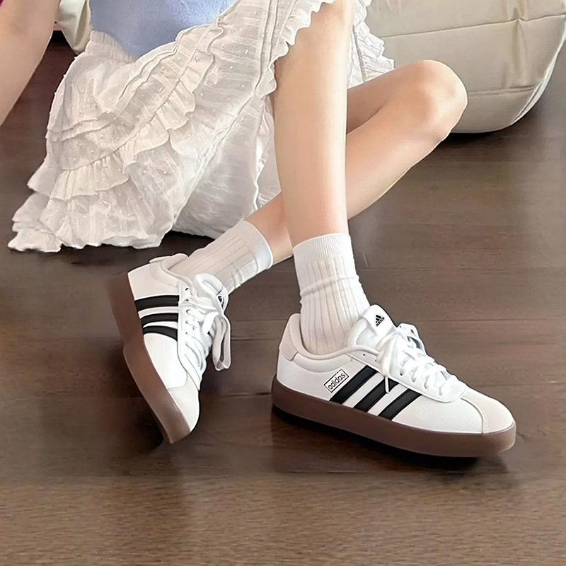 아디다스 화이트 블랙 스웨이드 토우 고무솔 쓰리 스트라 - Adidas Shoes Samba 리뷰 및 가격